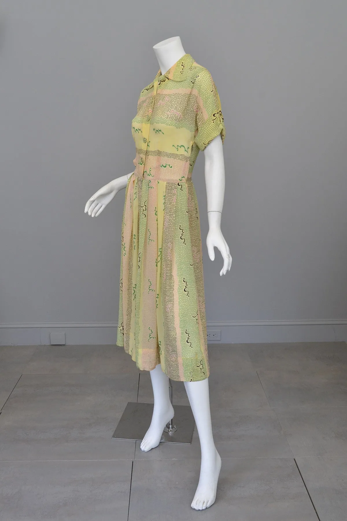 1940s Sketchy Novelty Print Spring Dress