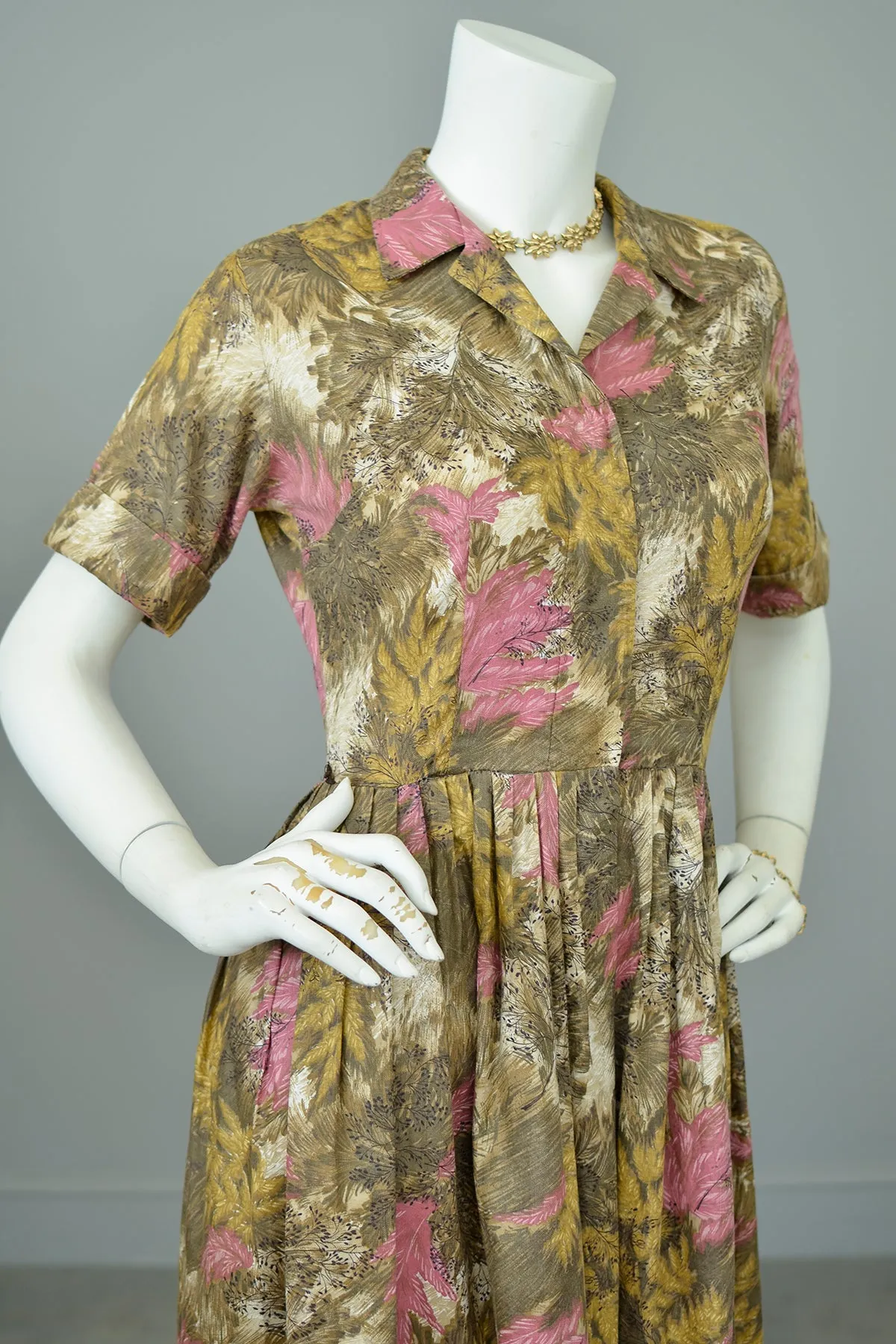 1950s Taupe Gold Pink Feathery Leaf Novelty Print Shirtwaist Dress