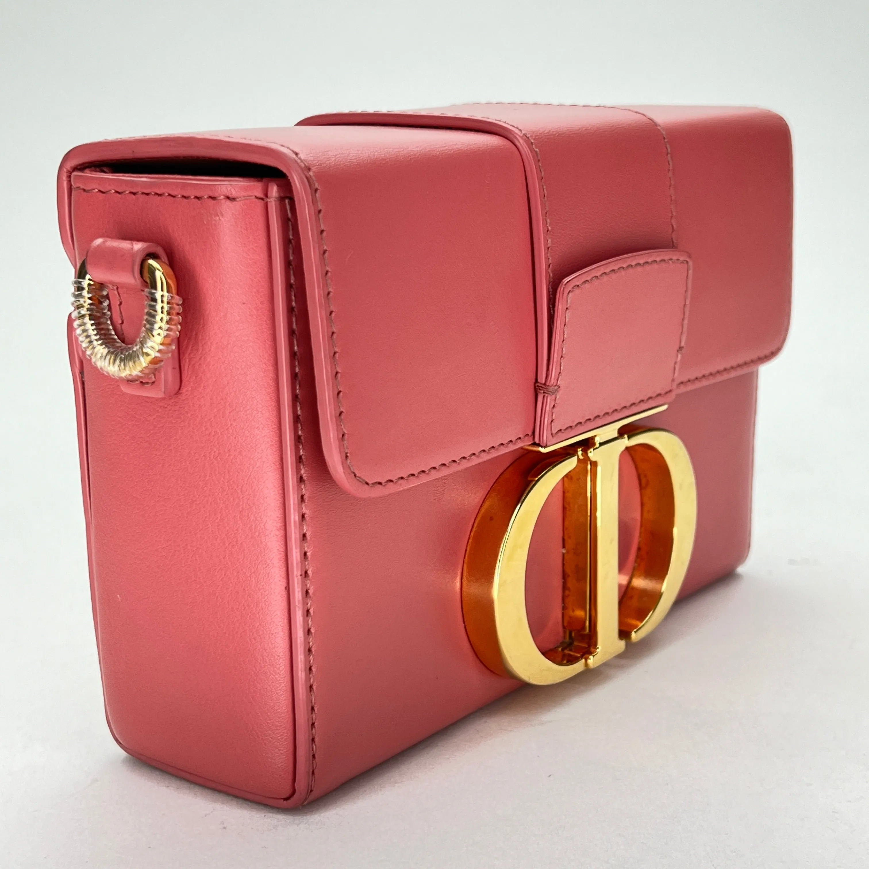 30 Montaigne Box Pink Crossbody Bag in Calfskin, Gold hardware