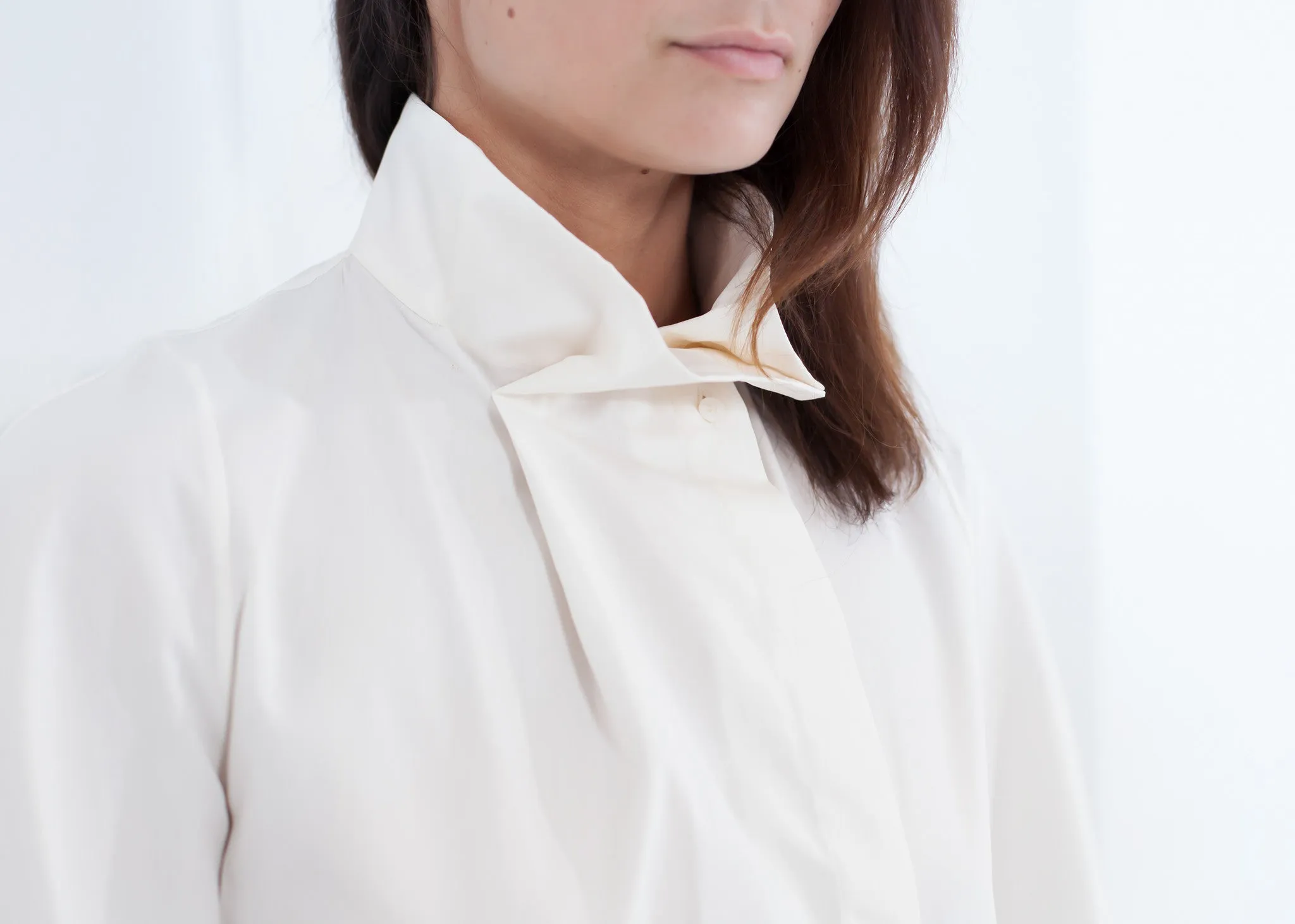 Full Collar Poplin Blouse in Off White -UEB