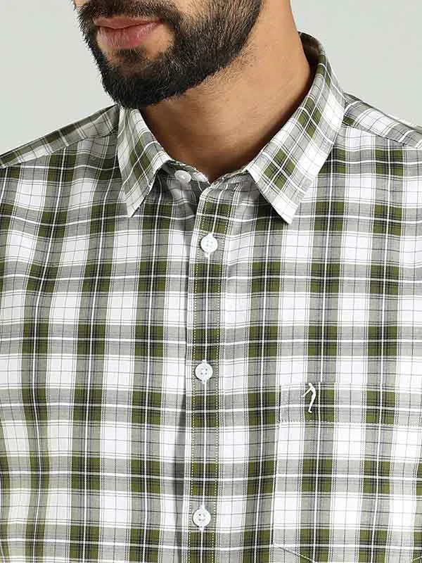 Men Checked Half Sleeve Cotton Shirt