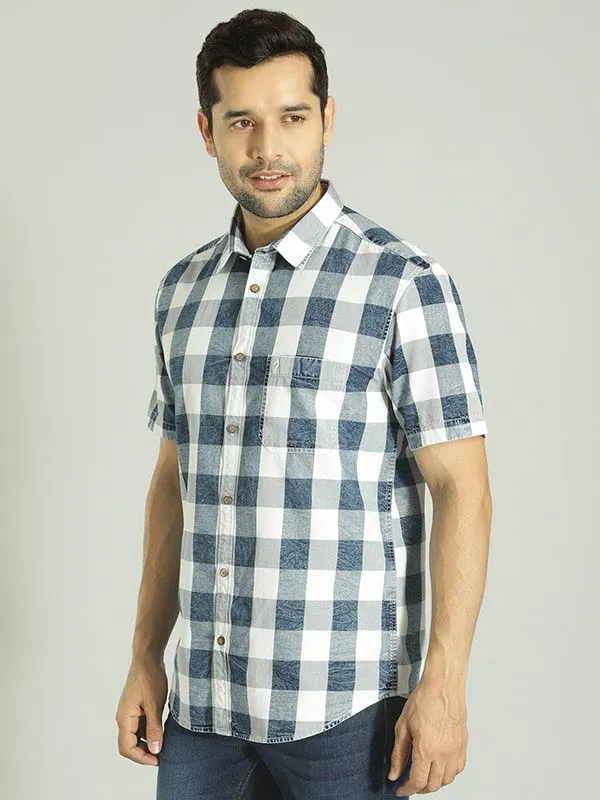 Men Checked Half Sleeve Cotton Shirt