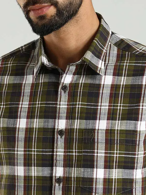 Men Checked Half Sleeve Cotton Shirt