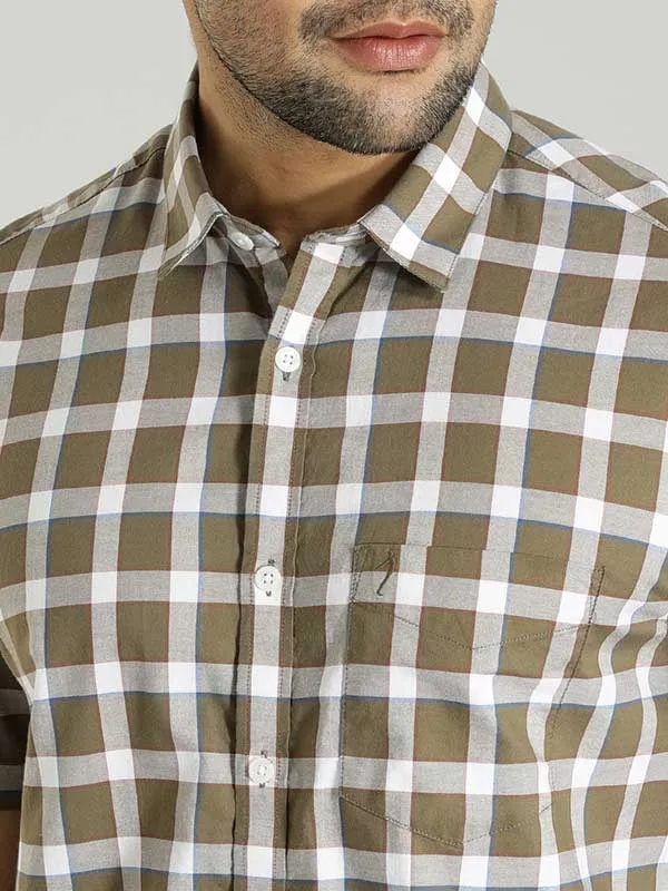 Men Checked Half Sleeve Cotton Shirt