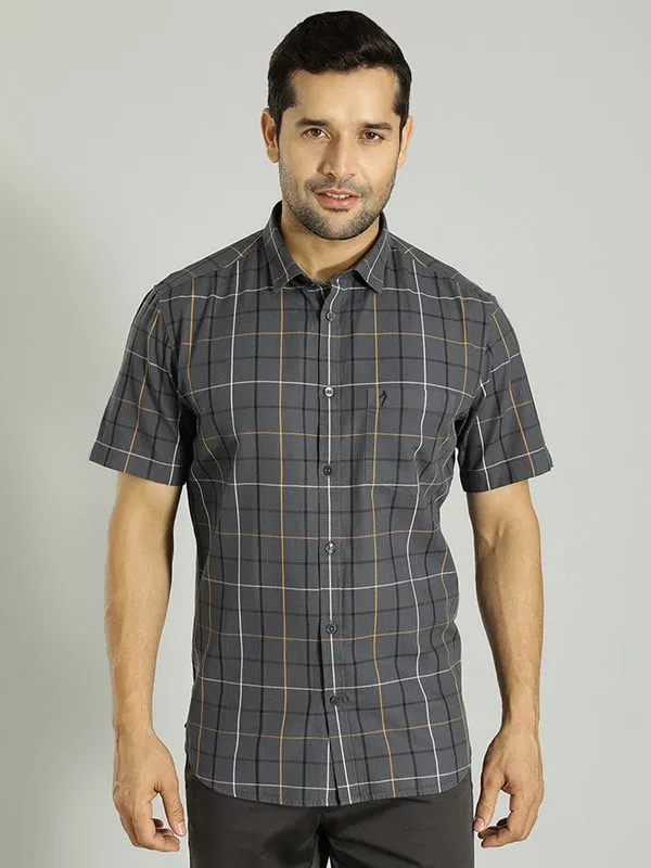 Men Checked Half Sleeve Cotton Shirt