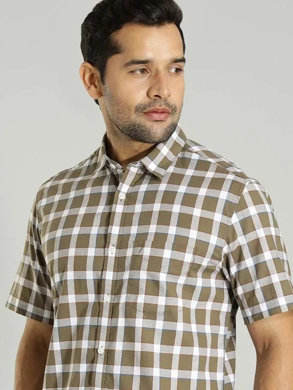 Men Checked Half Sleeve Cotton Shirt