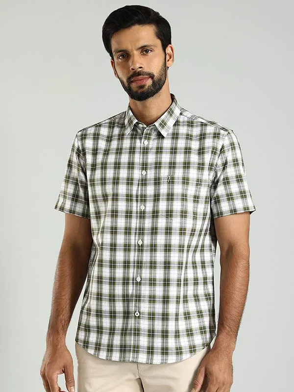 Men Checked Half Sleeve Cotton Shirt