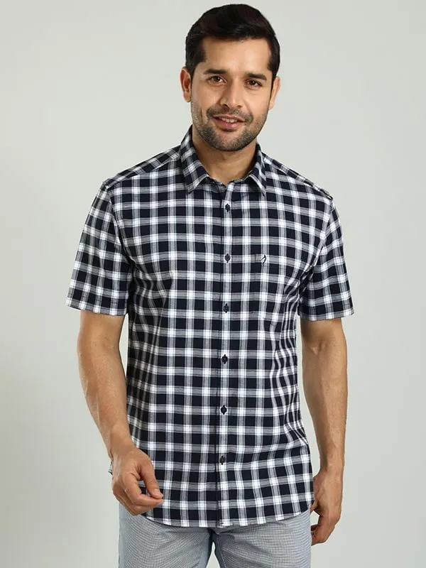 Men Checked Half Sleeve Cotton Shirt