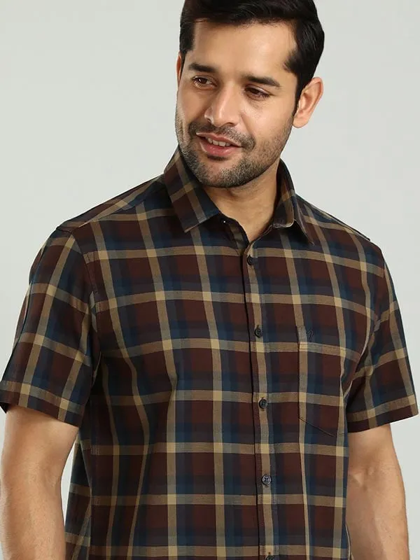 Men Checked Half Sleeve Cotton Shirt