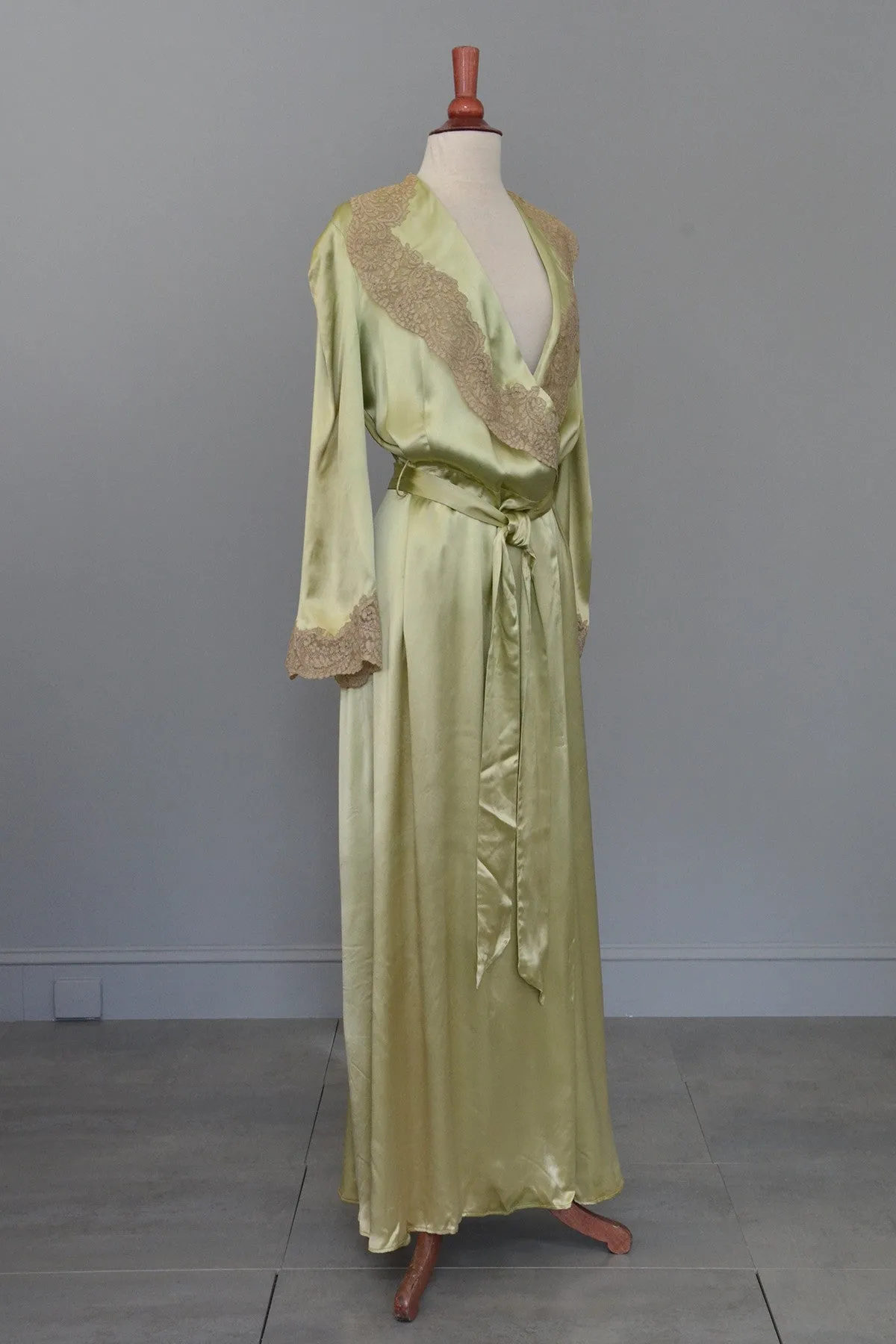 Vintage Avocado Green Satin and Lace Robe