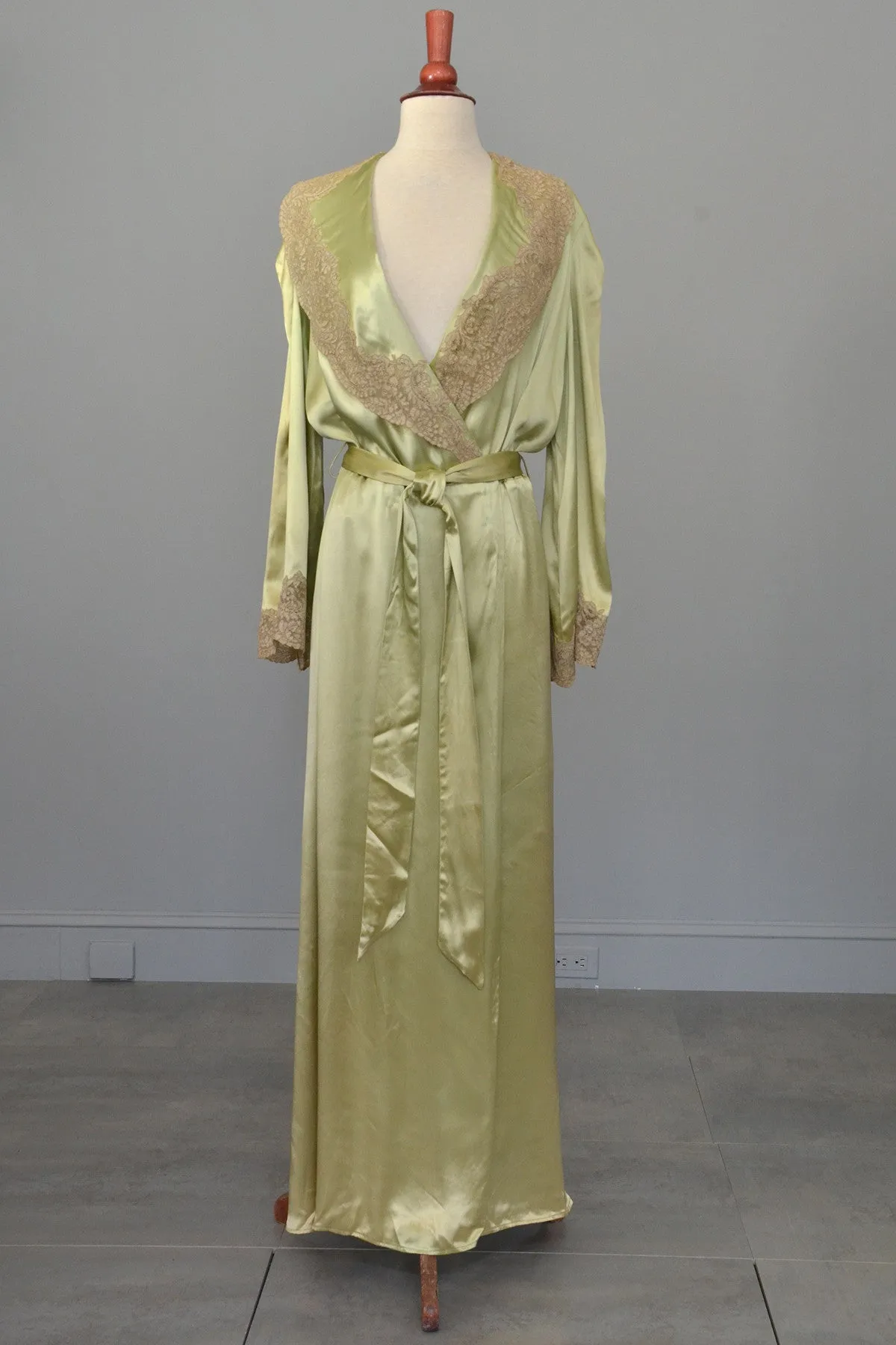 Vintage Avocado Green Satin and Lace Robe